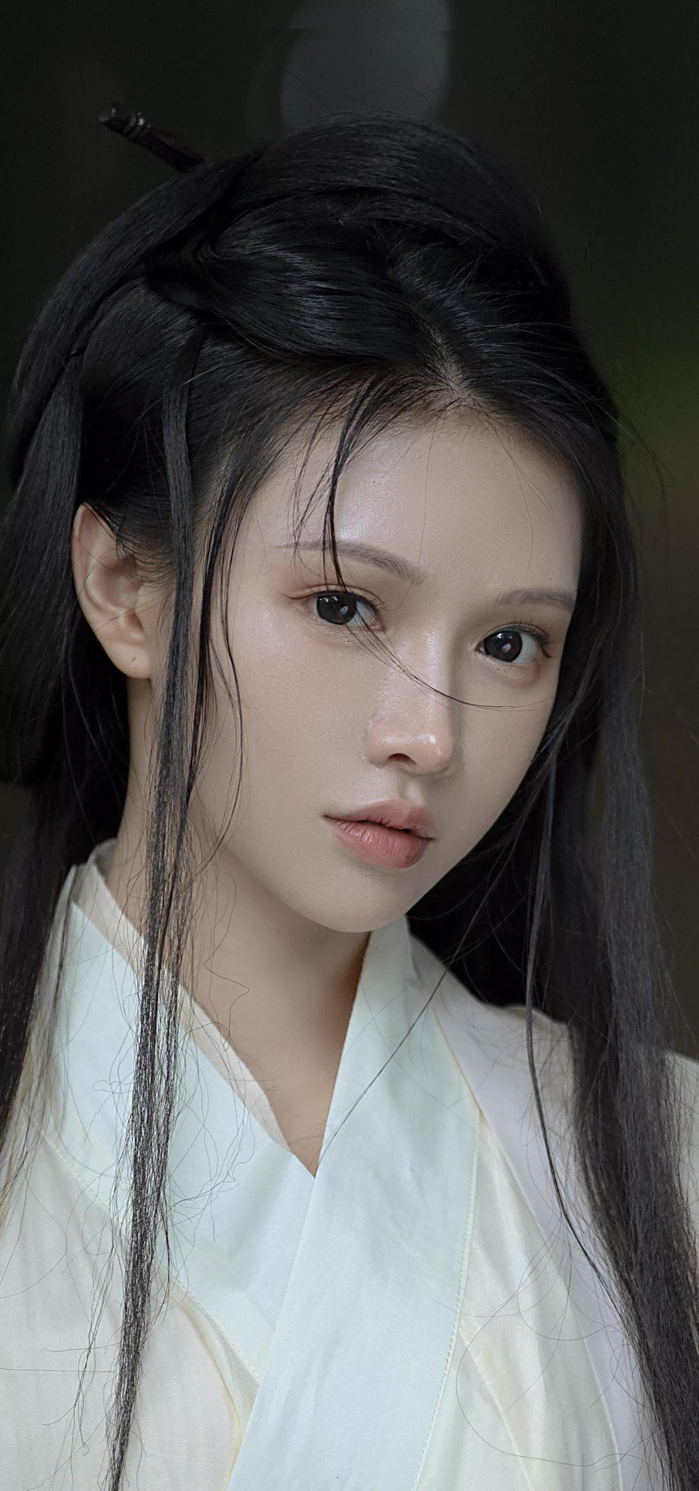 唯美古风金黄汉服美女壁纸,梦回大唐汉服夜景拍摄