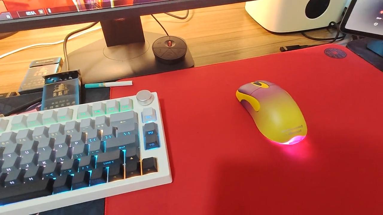 鼠标800dpi和1600的差距,可以自己设置dpi的鼠标