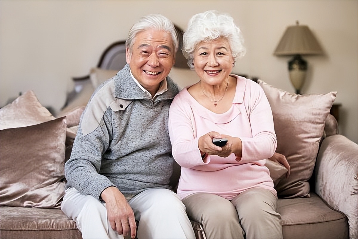 九月九日老人节日,九月九日重阳节又称老人节