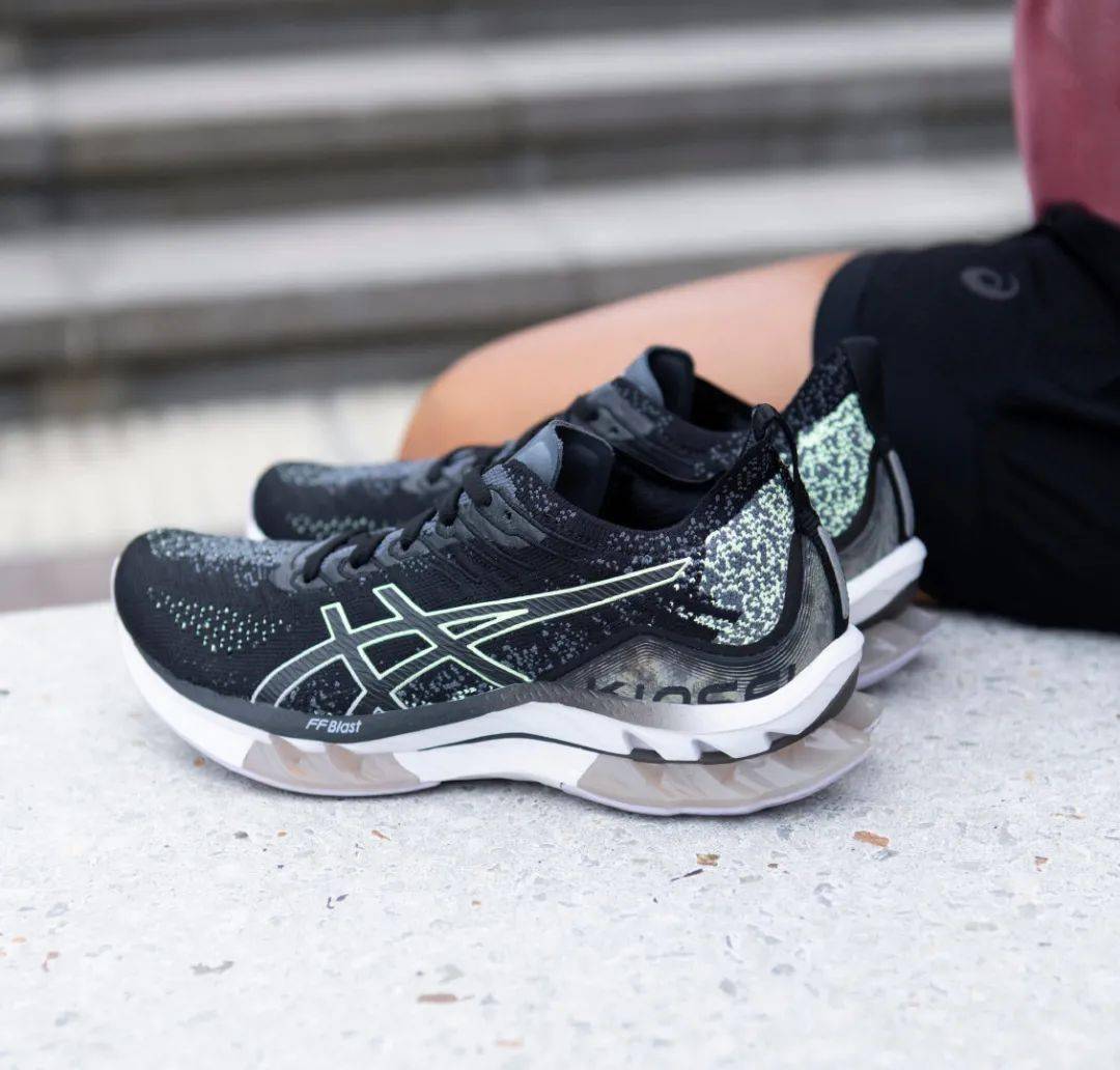 亚瑟士顶级全能型跑鞋,亚瑟士亚洲板鞋