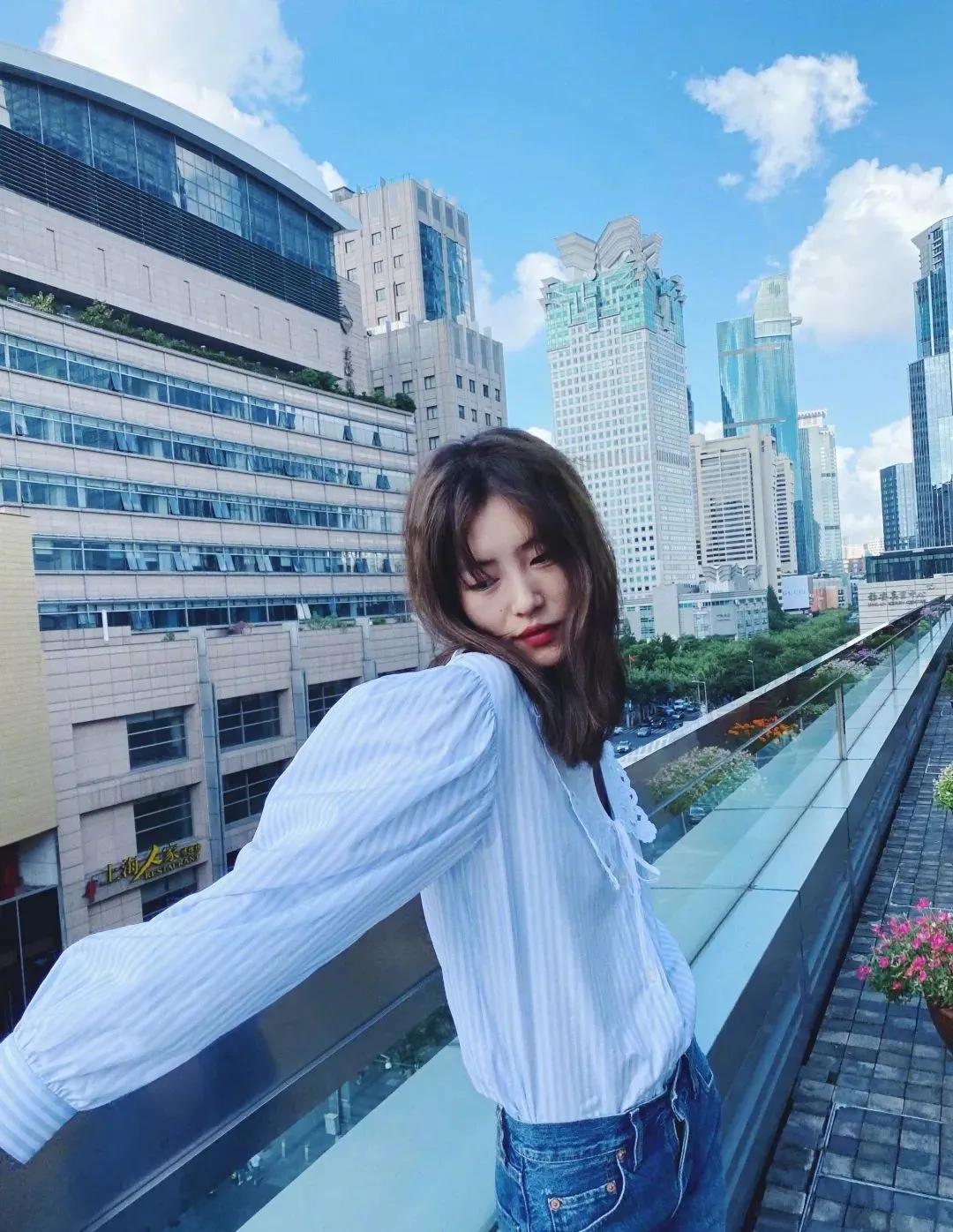 大脸妹子必选的三款发型,大脸额头窄适合什么发型