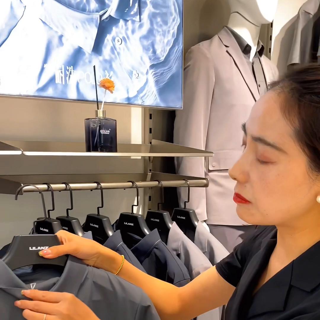 庐江利郎专卖,庐江县利郎专卖店