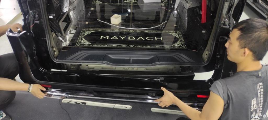 青岛奔驰商务威霆改装联系方式,威霆改装迈巴赫内饰