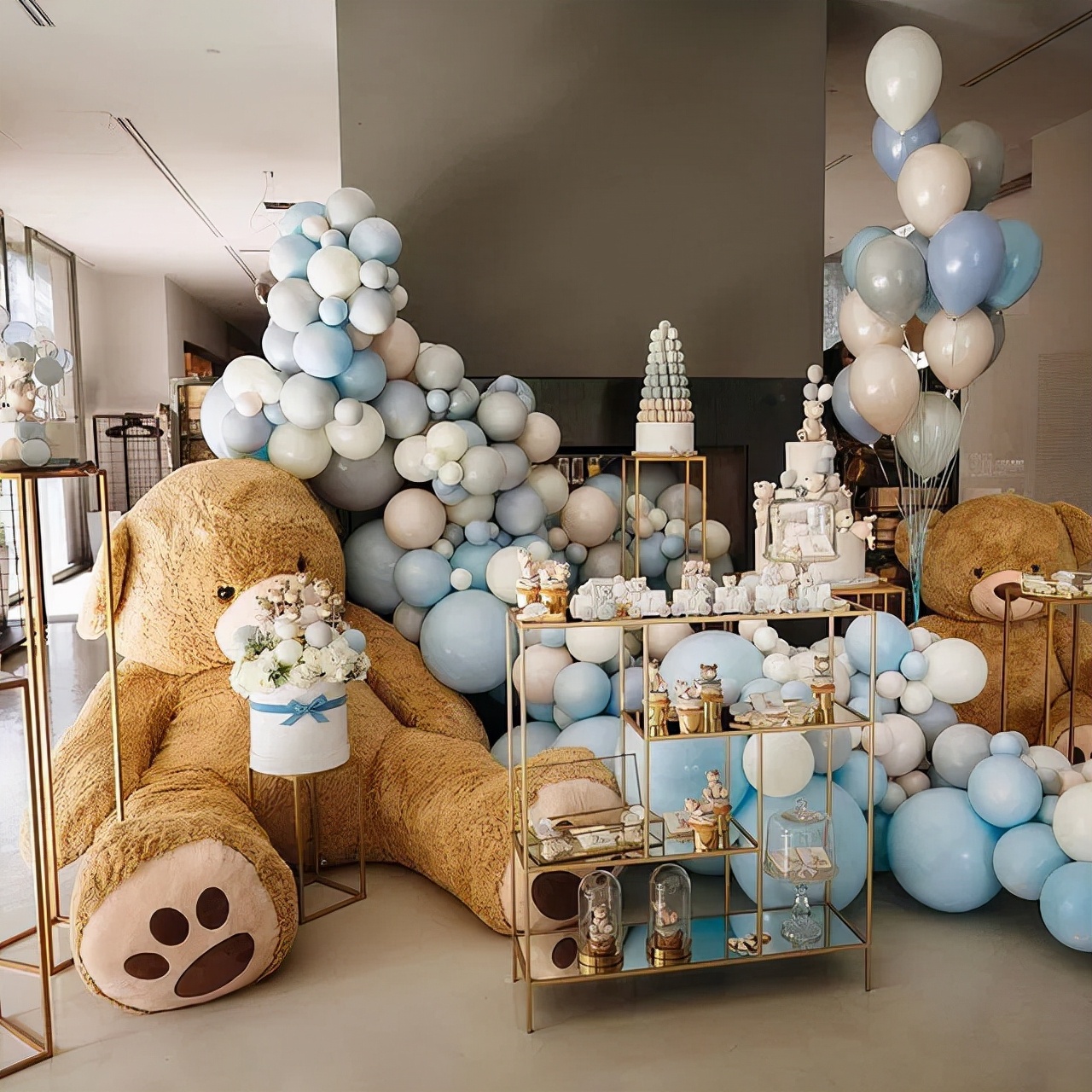 生日蛋糕流行装饰,生日蛋糕装饰多但不幼稚