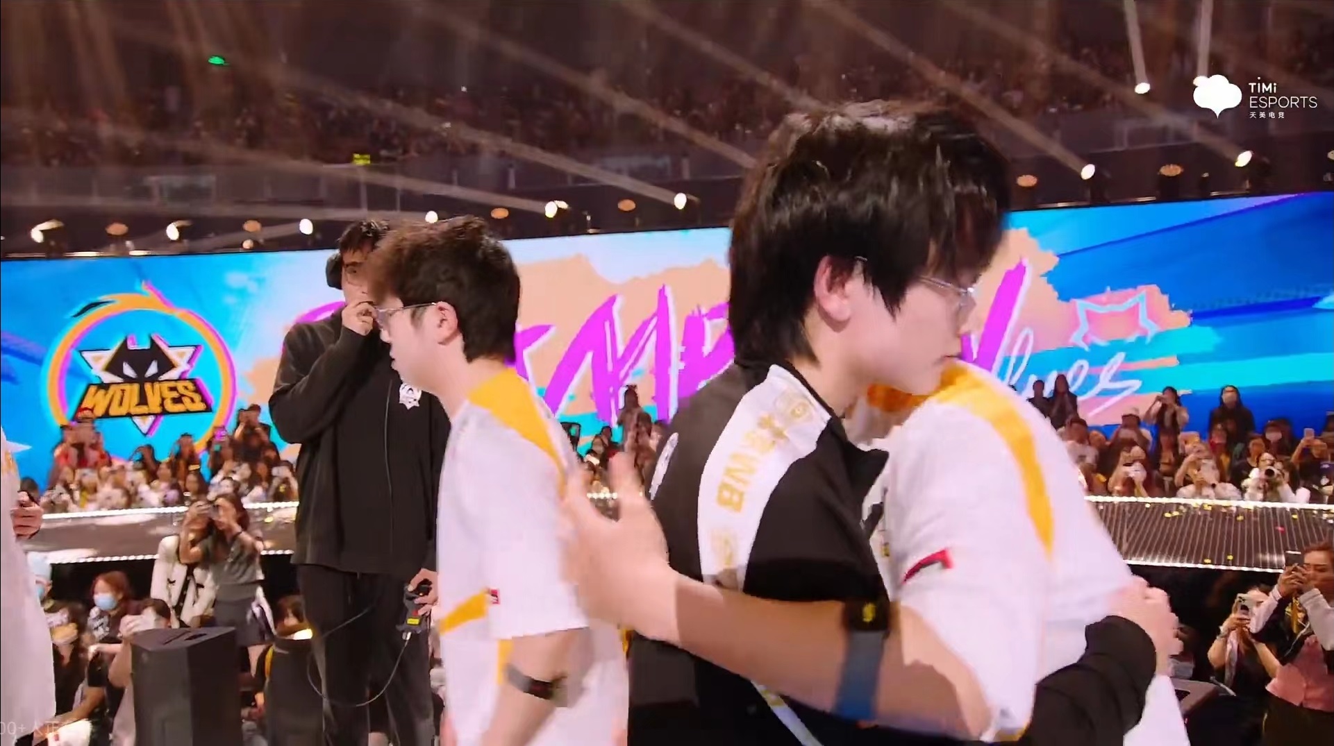 狼队夺冠第四局回放,狼队夺冠fly为什么没有fmvp