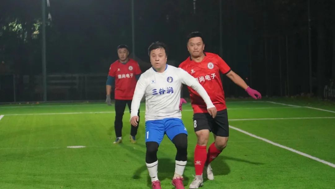 4度的天气,在4000的海拔踢球是什么感受