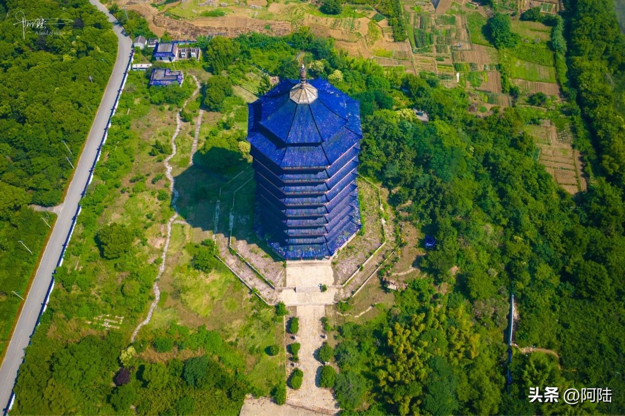 这座巍峨“巨塔”在太湖边屹立了28年，却始终保持着废弃的状态