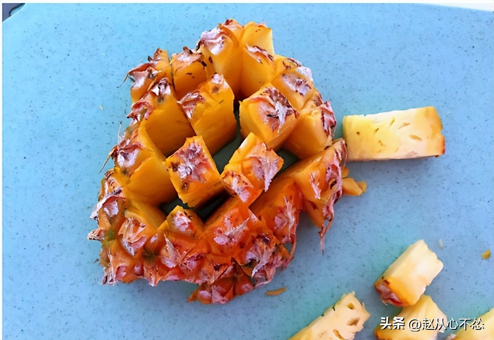 菠萝的甜度和雨水有关吗,菠萝出现一点透明还能吃吗