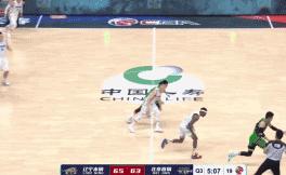 杨鸣说郭艾伦拒绝为辽篮出战,郭艾伦关键2+1杨鸣呐喊