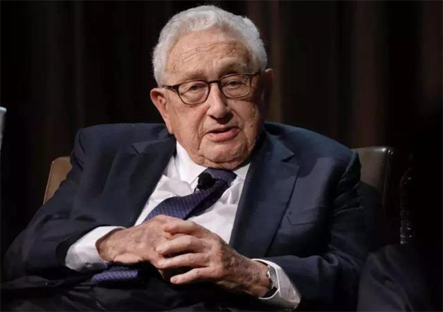 毛主席送给尼克松12字手书，尼克松看后一头雾水，至今无人能解