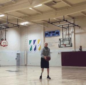 超模用卫生棉条感染截肢励志,一名超模因卫生棉截肢