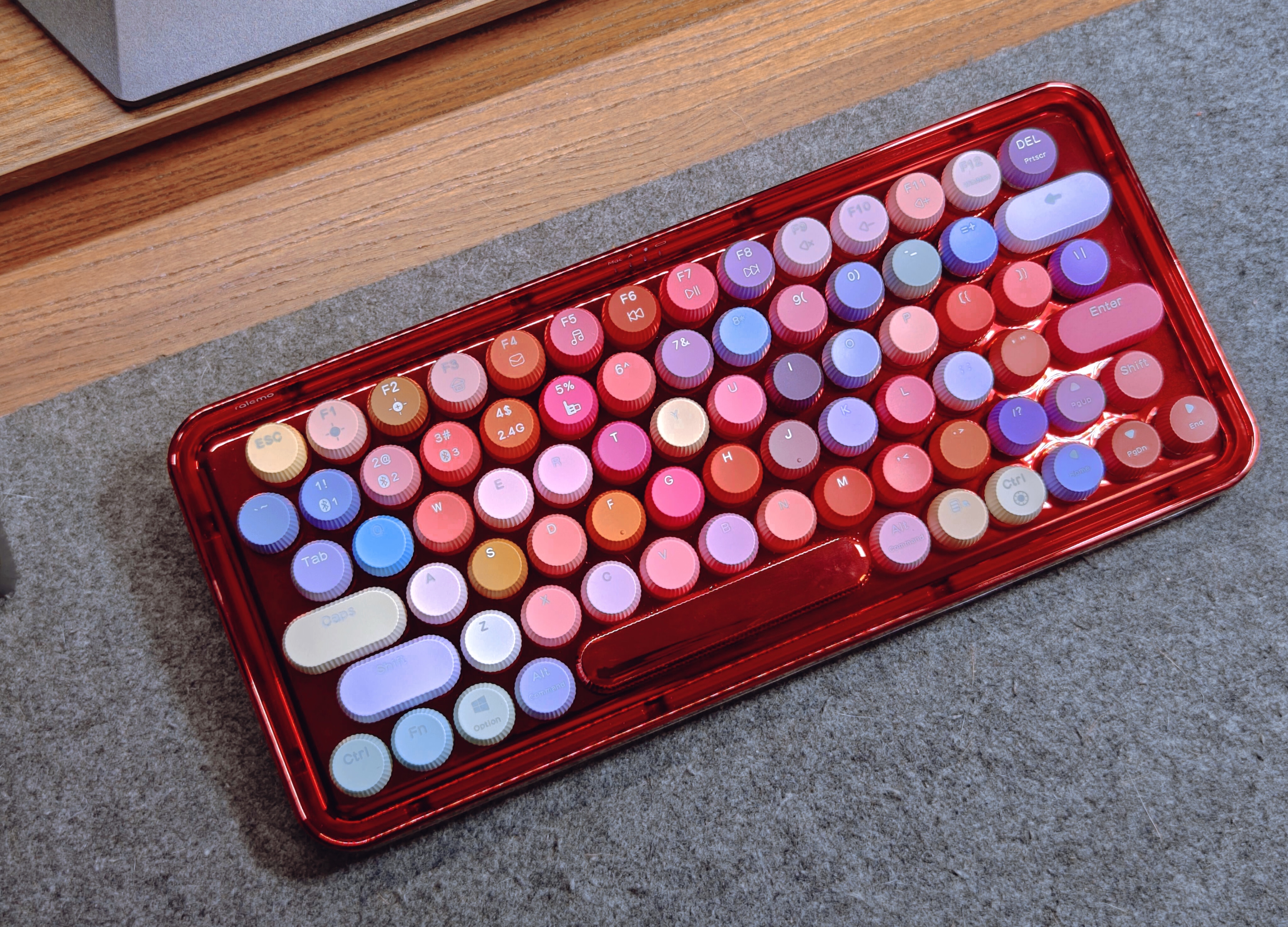 这个键盘，是男生的化妆品！