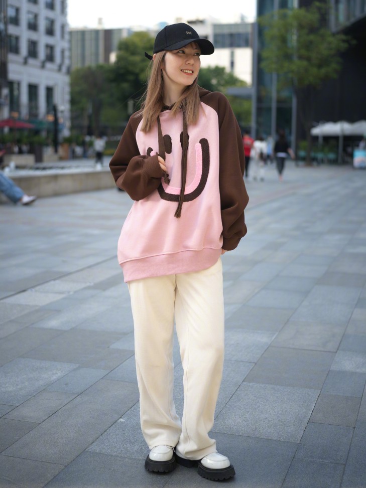 裤子穿紧点好还是松点好,裤子是穿紧的还是松的