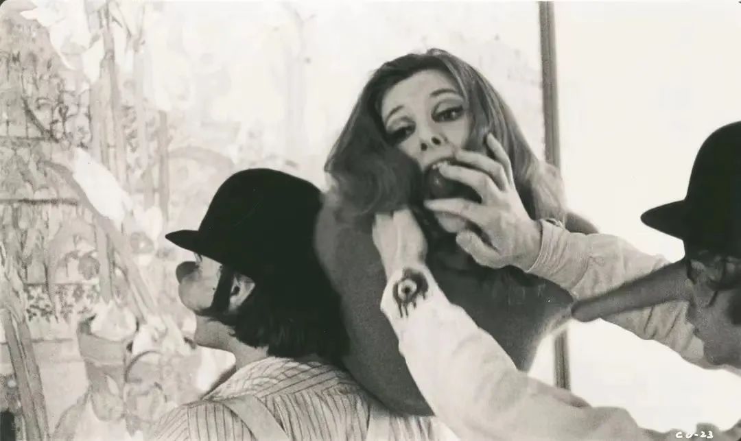 反诈老陈背后的直播间辱女文化