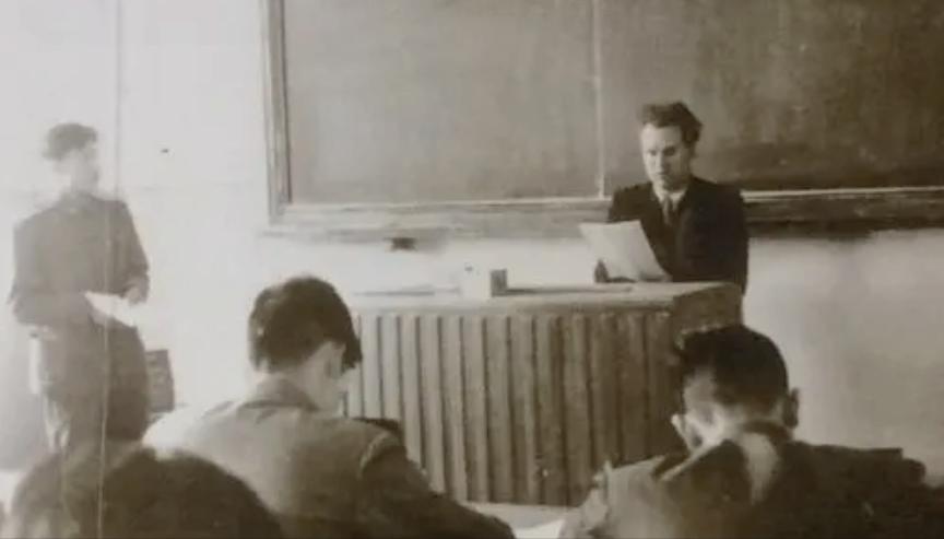 罗舜初：苏联要价68吨黄金，根本不值，萧劲光：破铜烂铁我们也要