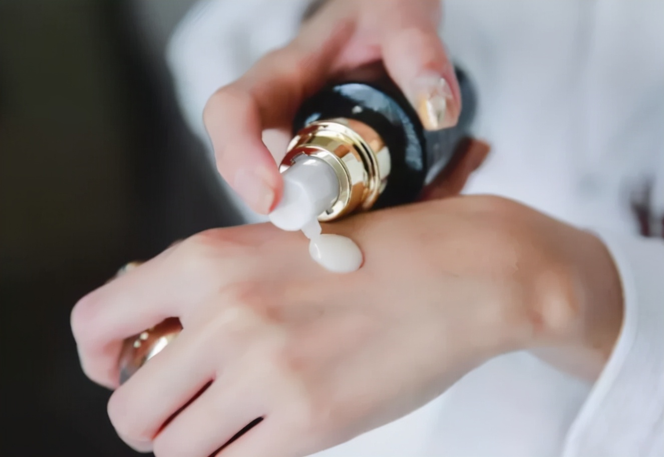 好用的空瓶精华推荐,最近很火的精华空瓶