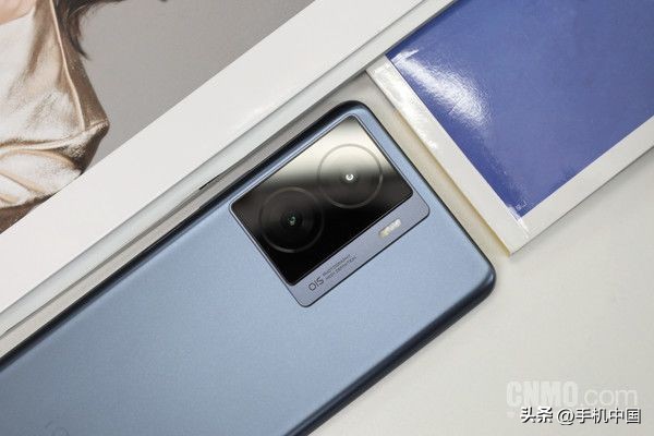 iqooz7有120w快充吗,iqooz7可以用200w快充吗