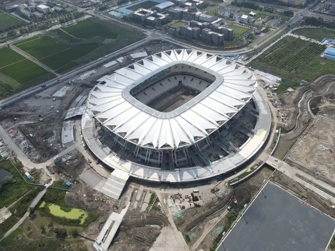 昆山专业足球场建设最新视频,苏州昆山专业足球场