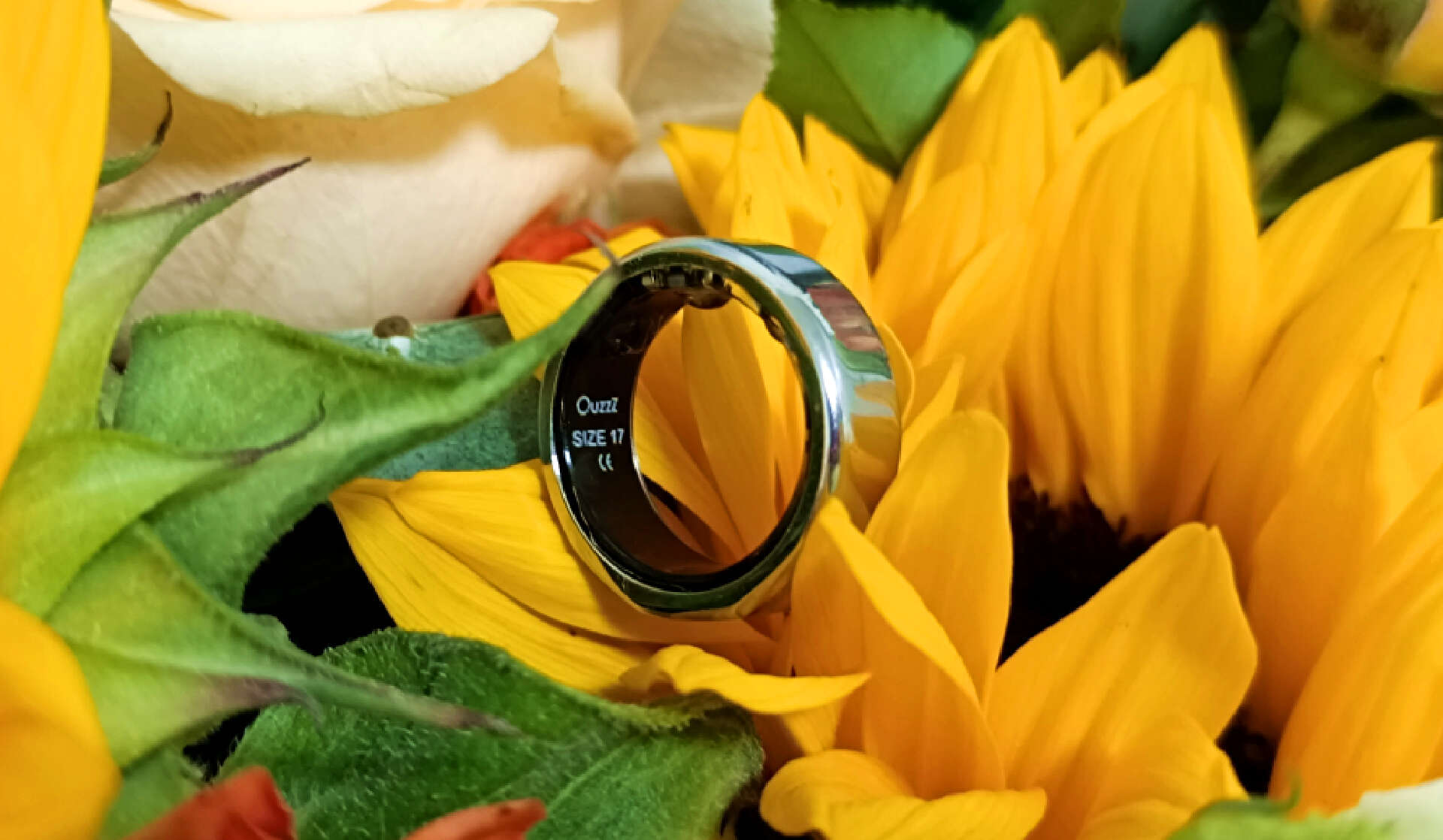 有了QuzzZ智能指环,送老婆礼物多了一份贴心选择