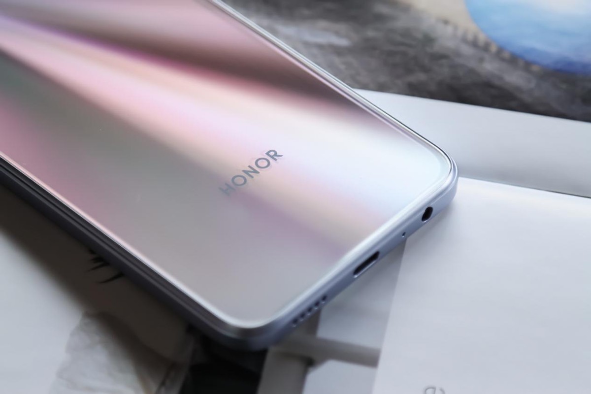 荣耀畅玩30plus王者画质能开多高,荣耀畅玩30是不是5g手机