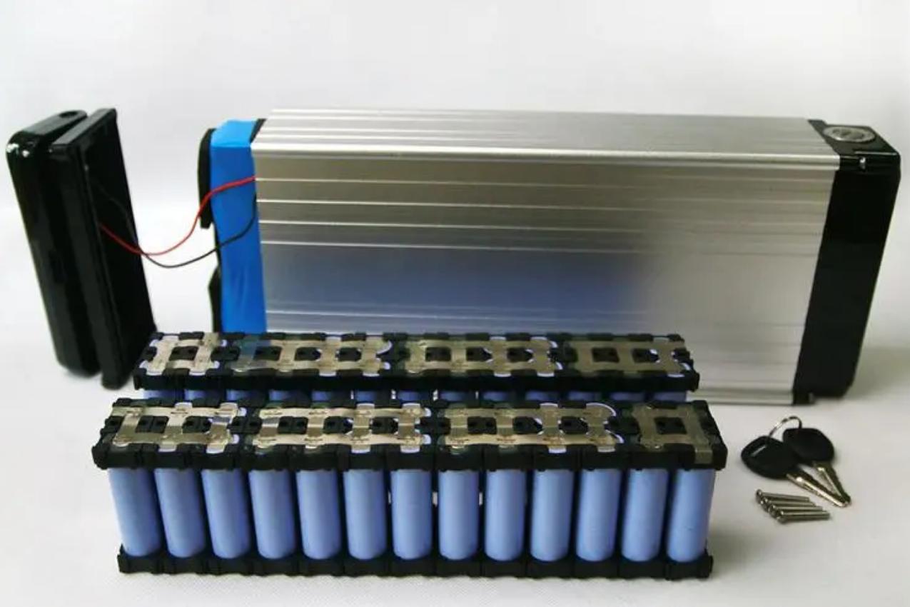 电动车电池充电的几个误区,电动车正确充电方法和注意事项