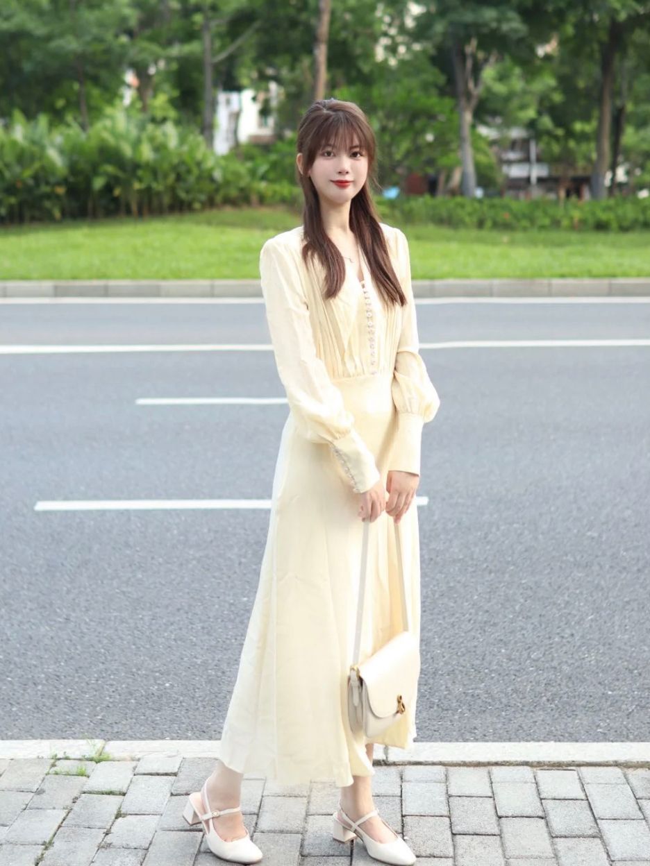 为啥有的女人打扮穿着没女人味,有的女人穿得很朴素却很好看