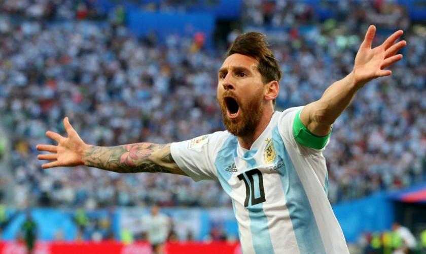 从阿根廷小将到一代球王,从小踢球到大的球星