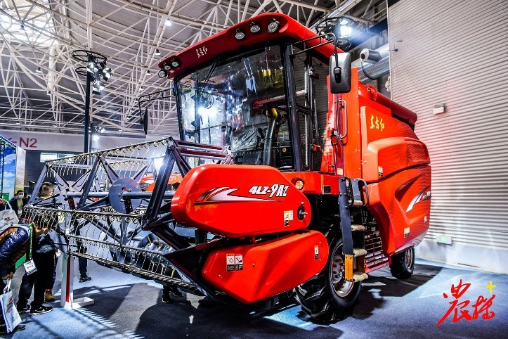 联合收割机补贴价格,今年联合收割机补贴多少钱