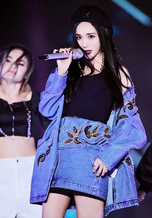 杨坤是怎么走到低谷的,杨坤从众人皆知道无人问津