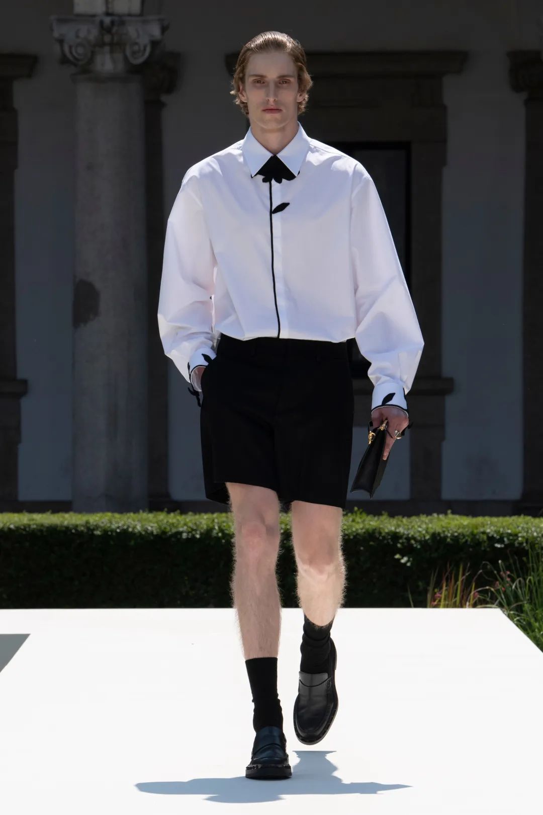 valentino2024春夏男装秀,valentino2022秋冬男装时装秀