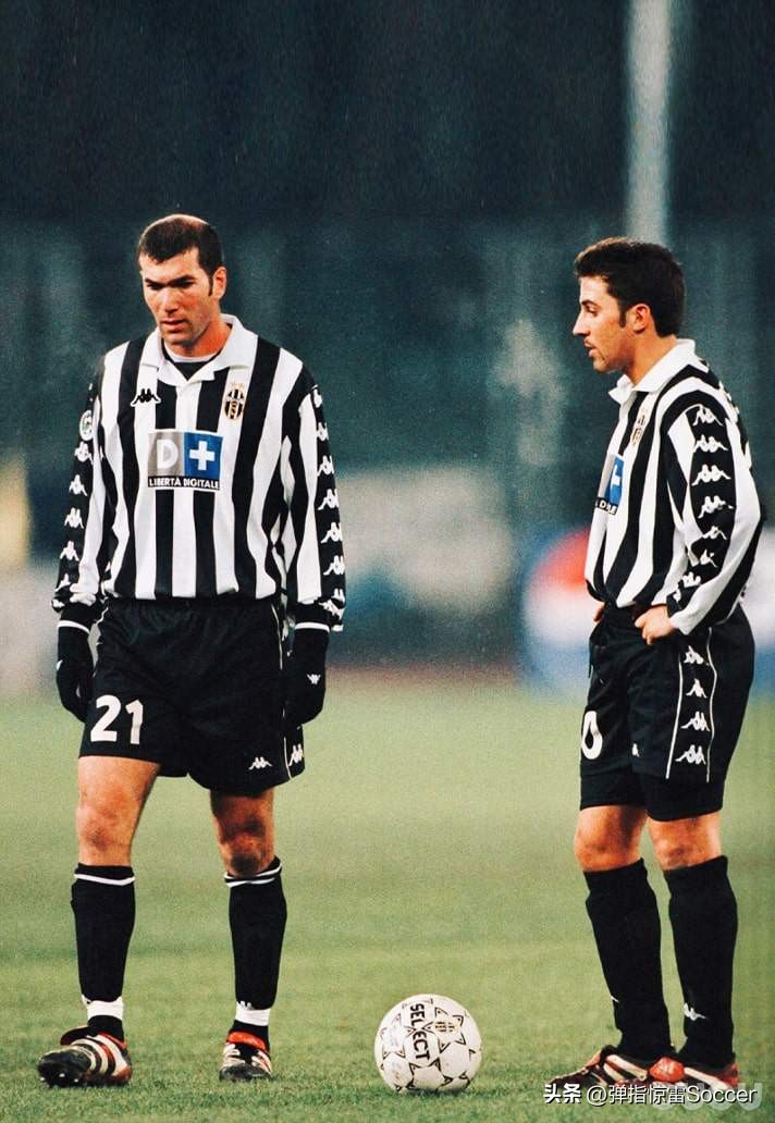 脚感最棒的阿迪达斯足球鞋,阿迪达斯猎鹰足球鞋特点