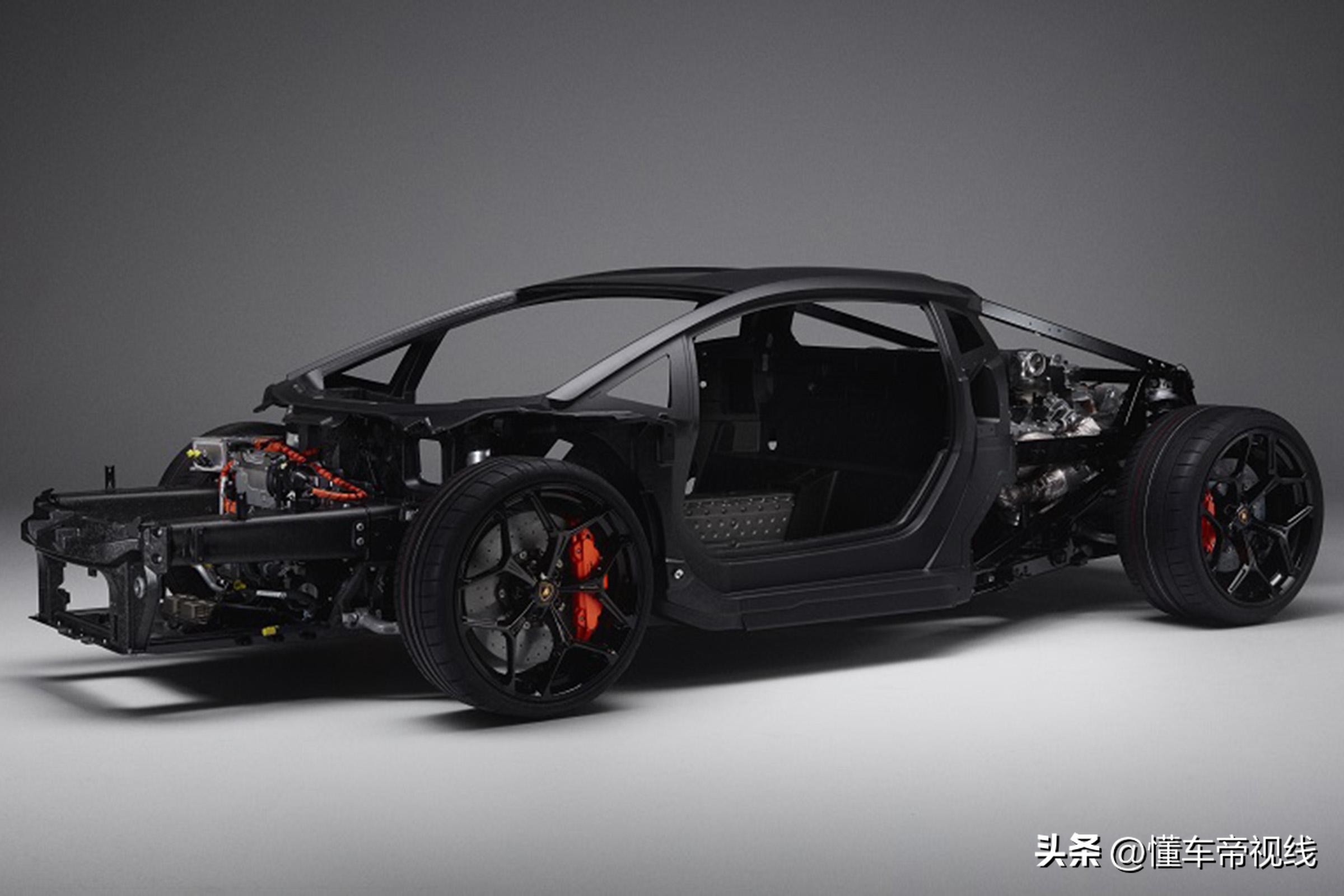 新款兰博基尼aventador实拍,新款兰博基尼aventador谍照