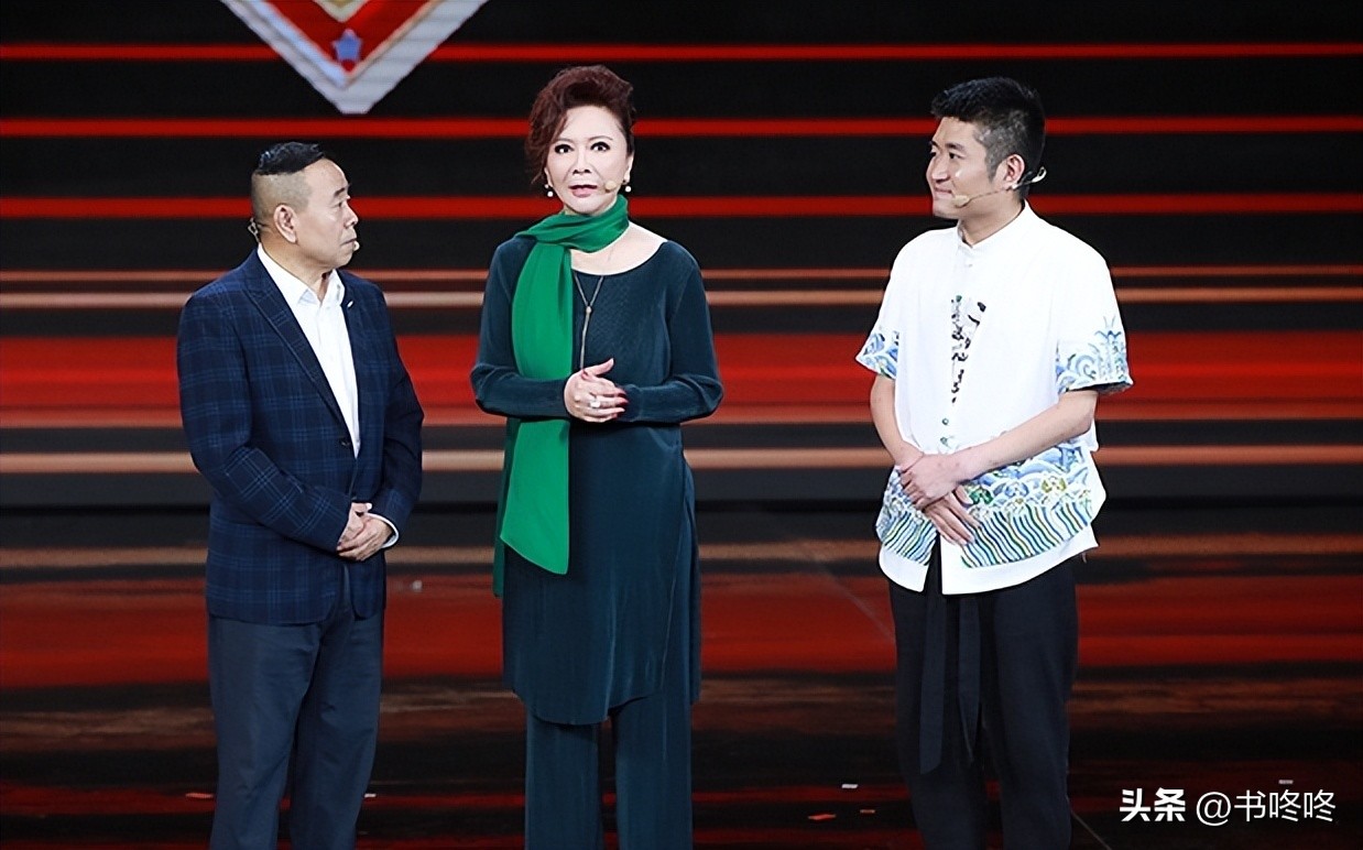 前有高中生讲“成绩论”被网暴,后有肖战米兰时装周大放异彩!