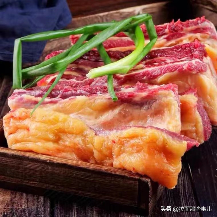 买牛排应该注意什么,牛排为啥有的是白膘有的是黄膘