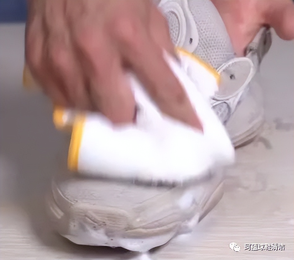 yeezy500怎样清洗,yeezy500鞋帮清洗