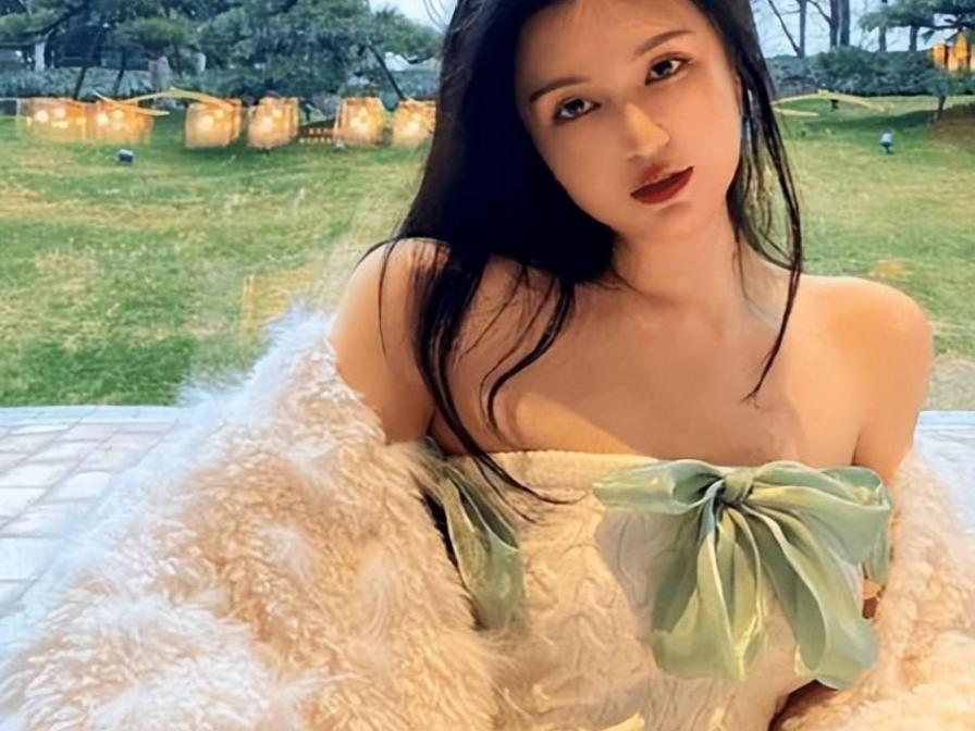 “病态美”：割阴切胃、挑断腿筋，盲目整形，到底怎样才算真的美