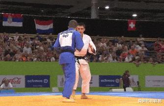 麻麻说了,谁要是娶了我,后面的苞米都是你的,哈哈哈