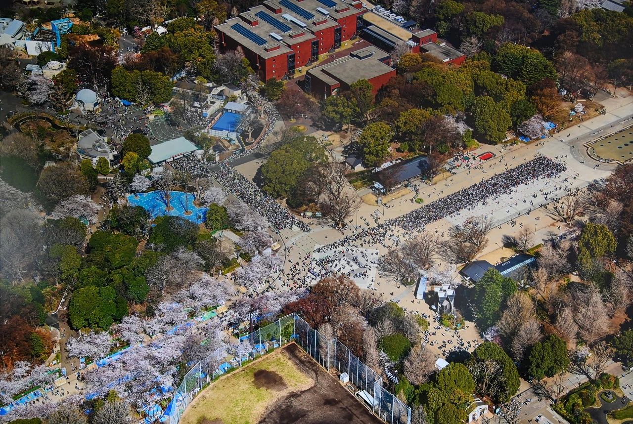 8个小时，他为“香香”按下了2000多次快门