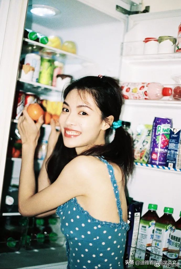 夏日氛围感女生照片,夏日女孩氛围感