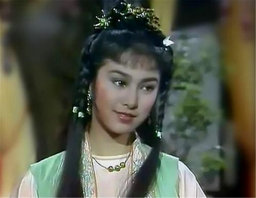 同父不同命的姐妹花：55岁雪梨三段感情坎坷，65岁米雪痴爱一人