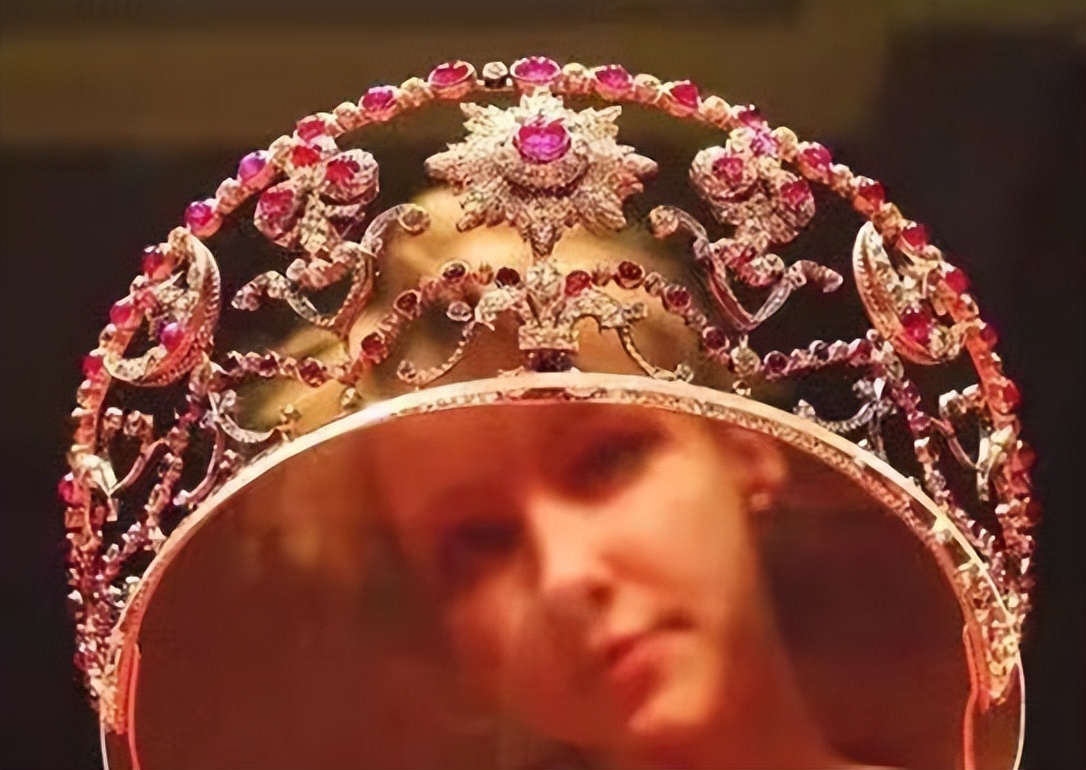 俄罗斯皇室珍宝,俄罗斯皇室珠宝到底有多豪