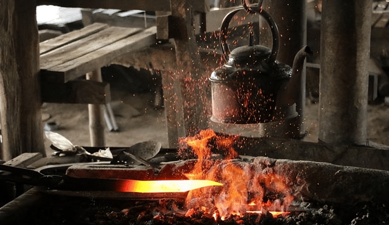 1600年前的道教，全员法剑配身，铸剑锻刀样样行，却不被皇帝忌惮