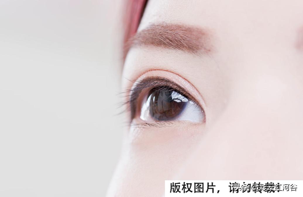 女子眼睛有虫子,眼睛干痒可能是眼睛里有虫