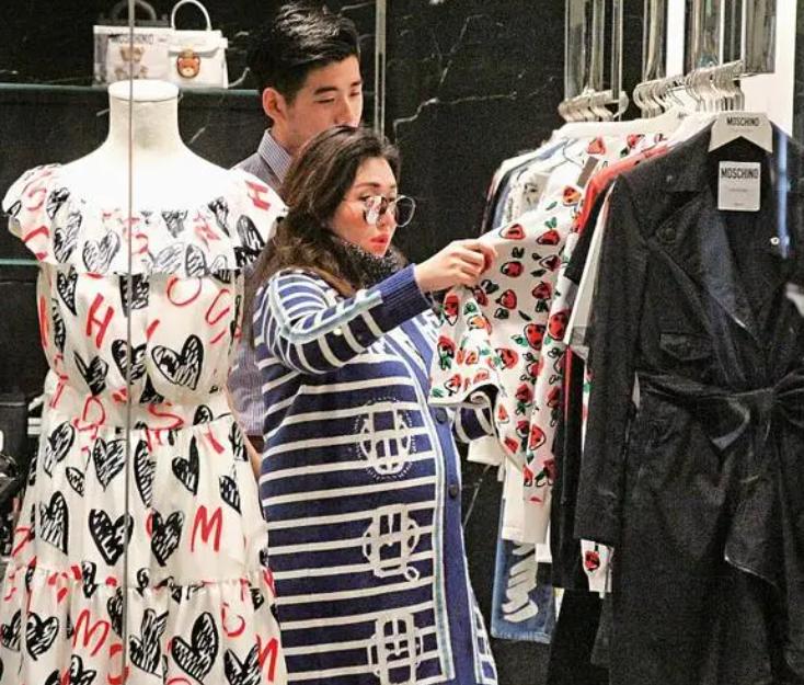 辛奇隆赌王家族,何鸿燊和辛奇隆结婚了吗