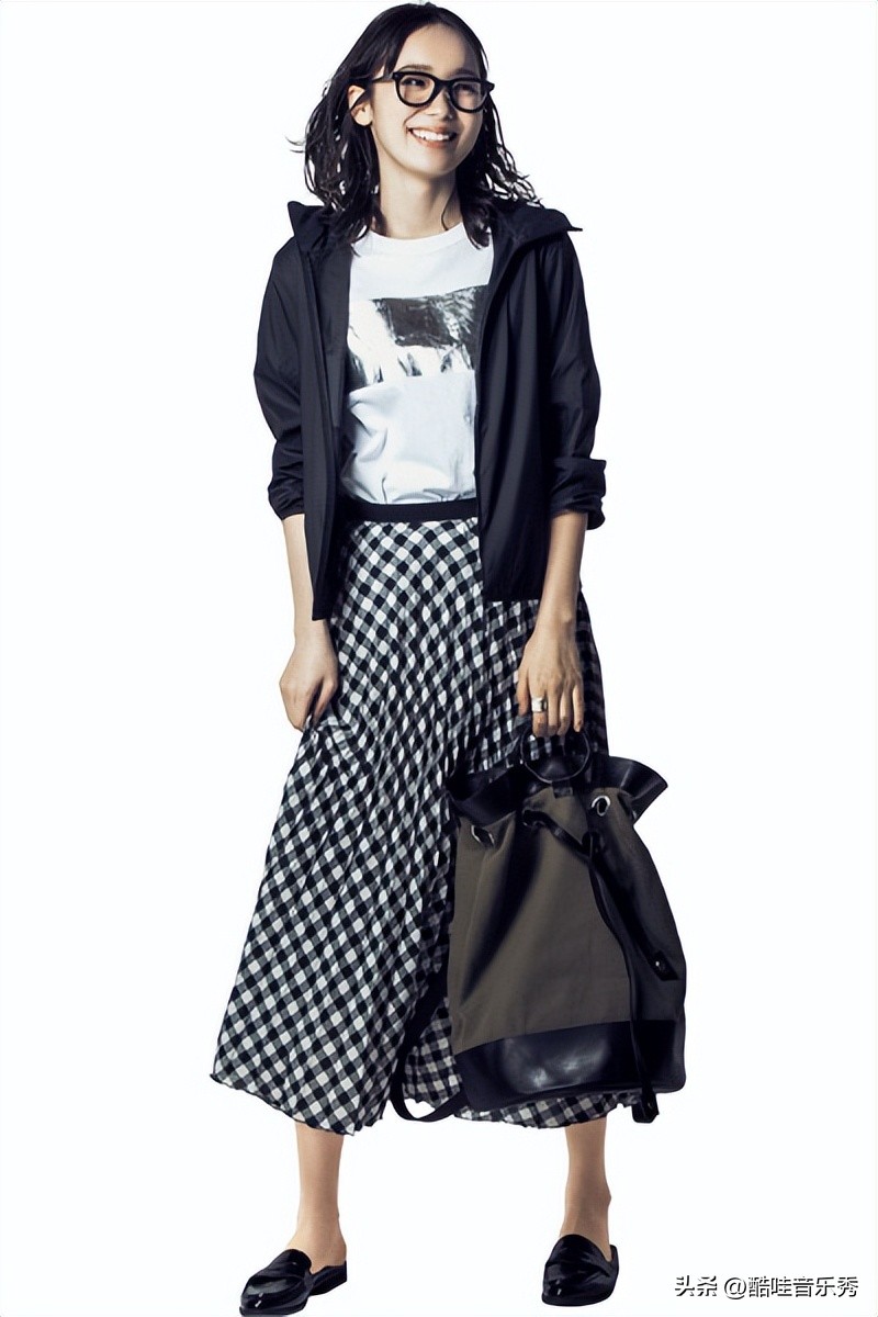 适合40-50岁高级感服装,成熟女性的春季服装