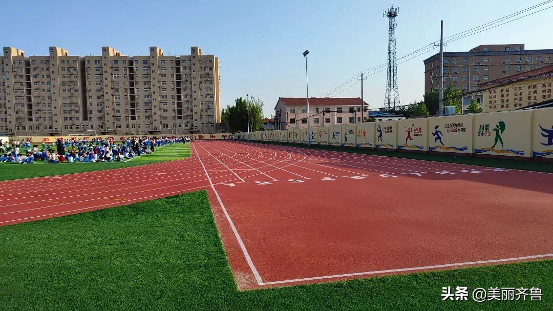 东明县采油六厂社区综合体育场正式投入使用