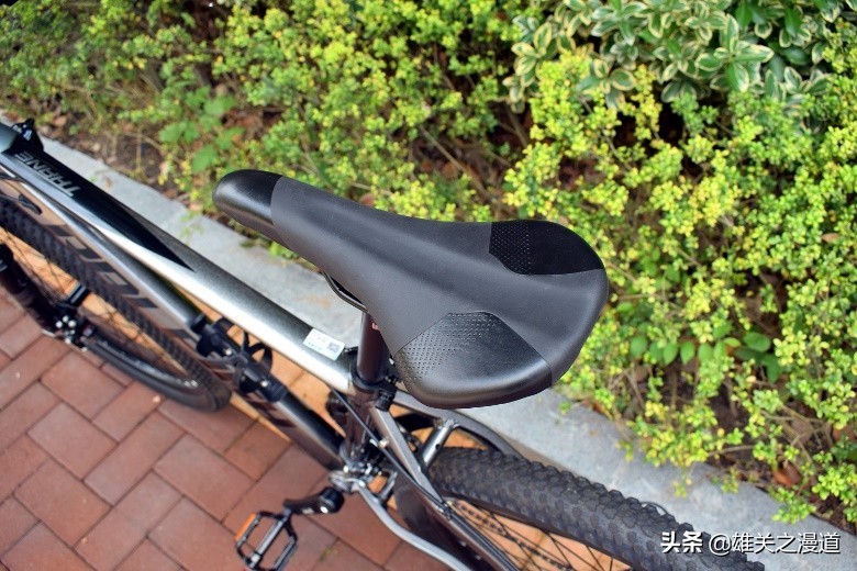 选了RALEIGH兰令THANE山地车，在疫情过后开启绿色通勤