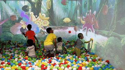 墙面互动投影哪家好,全息投影墙面互动