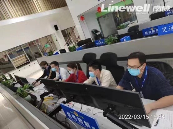 战在疫线共抗疫情展现志愿力量,聚焦疫情防控青岛战疫120小时