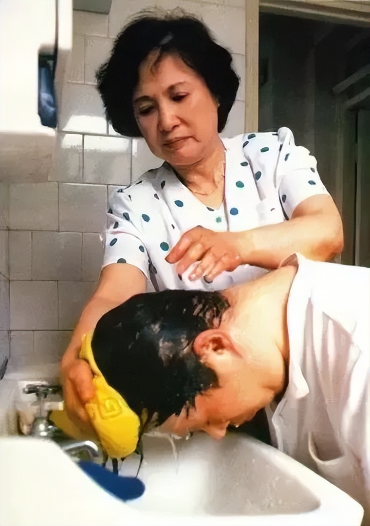 98岁高龄秦怡,秦怡丧夫丧子完整版